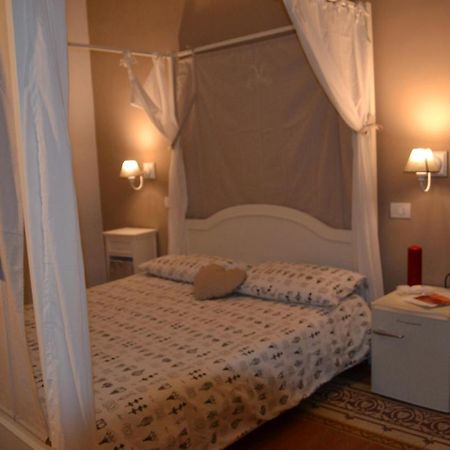 Napul'Art Bed & Breakfast เนเปิลส์ ภายนอก รูปภาพ