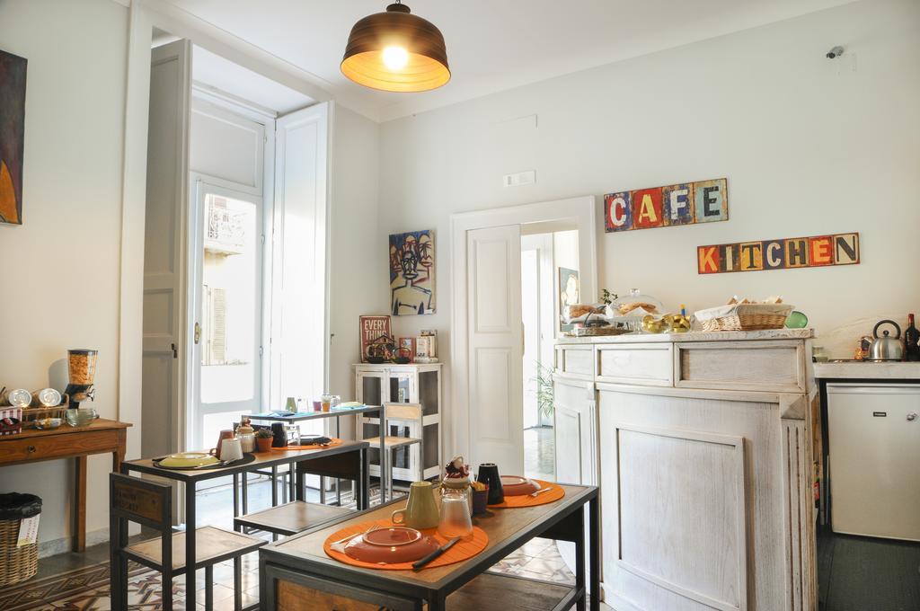 Napul'Art Bed & Breakfast เนเปิลส์ ภายนอก รูปภาพ