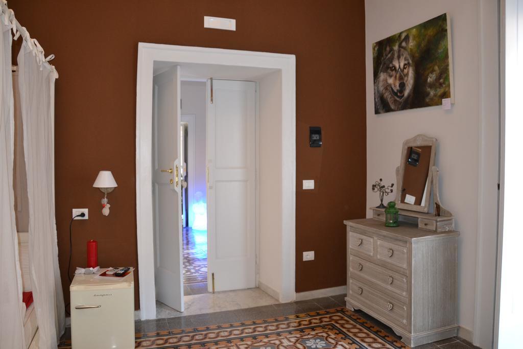 Napul'Art Bed & Breakfast เนเปิลส์ ภายนอก รูปภาพ
