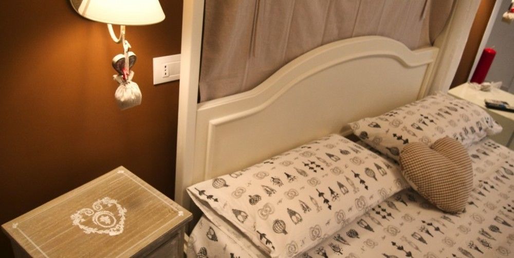 Napul'Art Bed & Breakfast เนเปิลส์ ภายนอก รูปภาพ