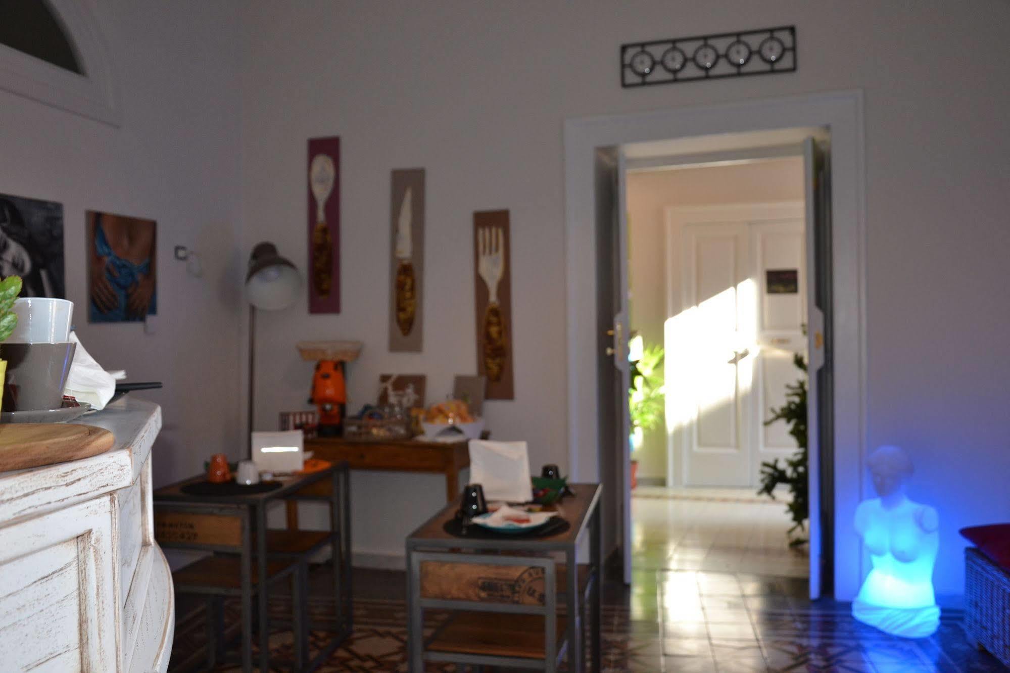 Napul'Art Bed & Breakfast เนเปิลส์ ภายนอก รูปภาพ